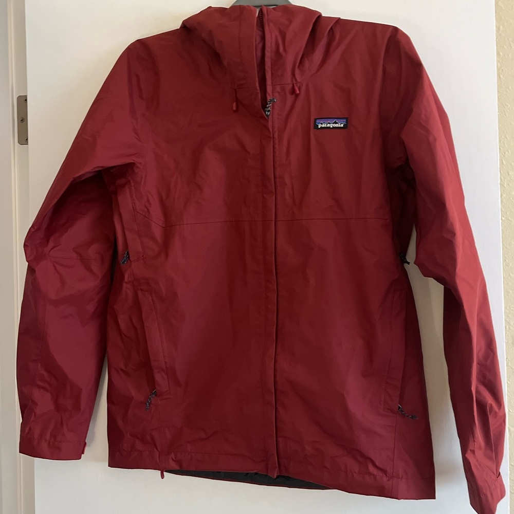 Patagonia Torrentshell Red rain jacket